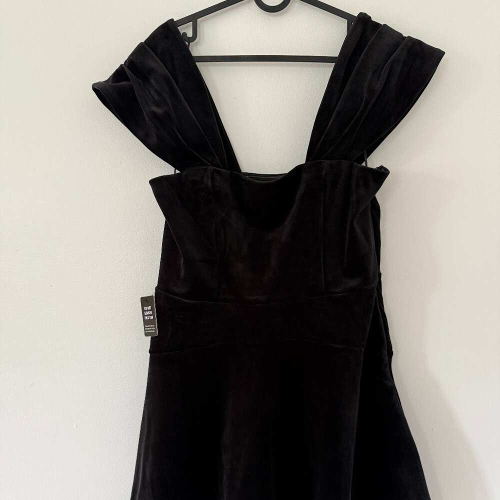 Express Black Velvet Off the Shoulder Flare Mini Dress ~ Women's Size L